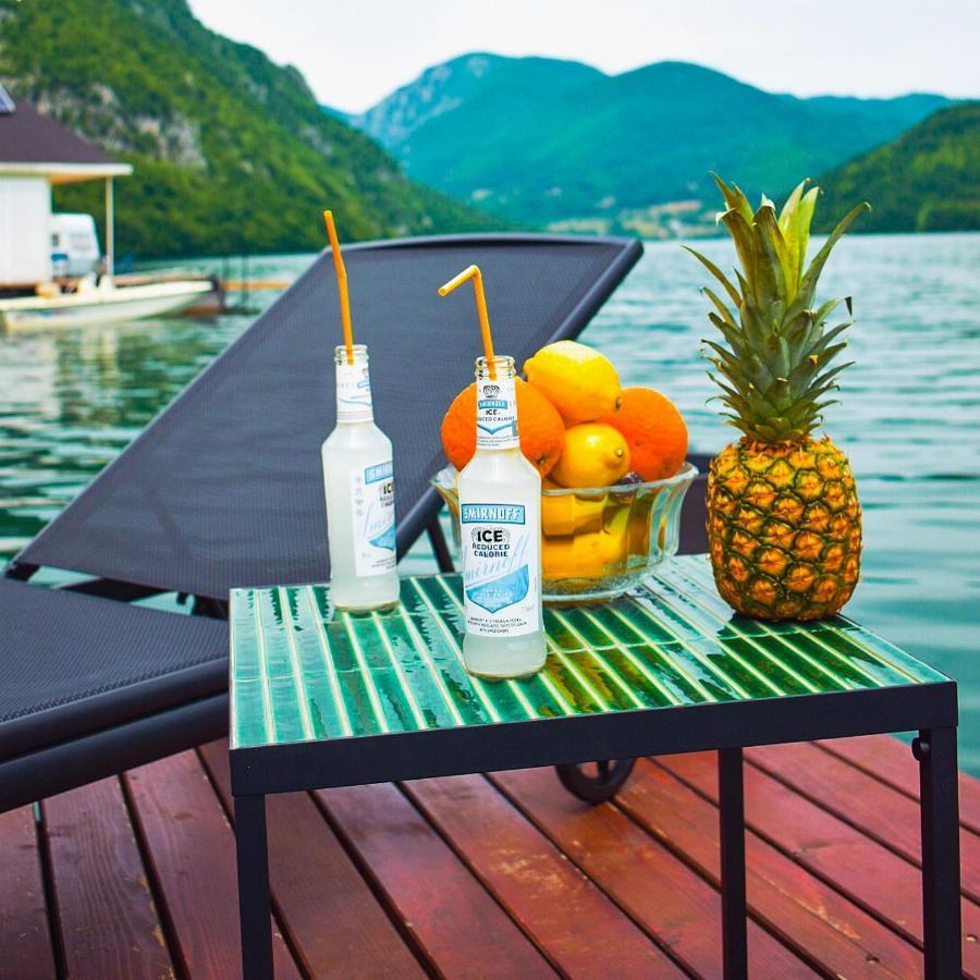 Victoria Rich - Lake House, Free Mini Bar & Sup Boards Villa Perucac Bagian luar foto